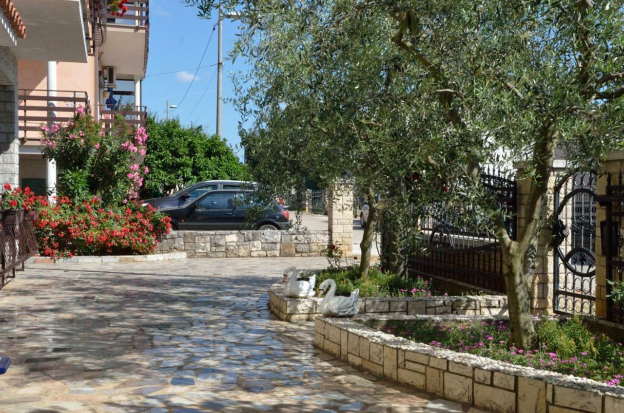 Apartments Ruza Umag Extérieur photo